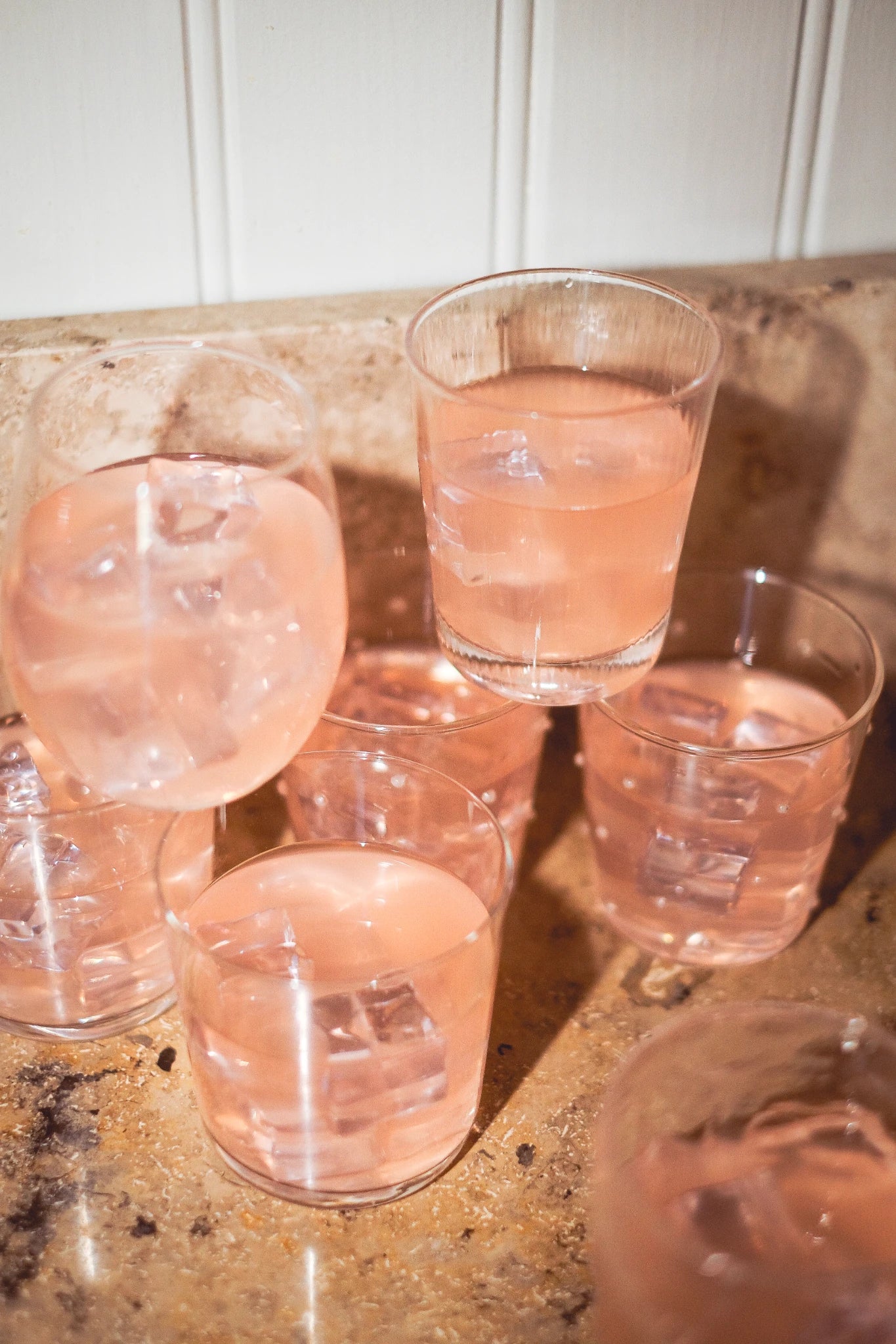 Lowcaly bezcukura augļu dzēriens "rozā limonāde" 1L (Derīgs līdz 18.11.25)